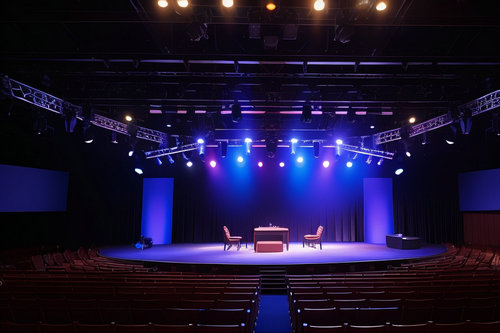 鄭州出租桁架時如何保證設備的安全運輸？